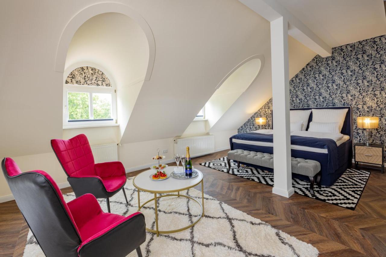 Schlosshotel Райнсберг Экстерьер фото